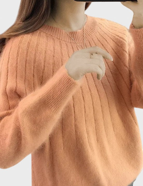 Irena™ - Пуловер с кръгло деколте и пухкава яка